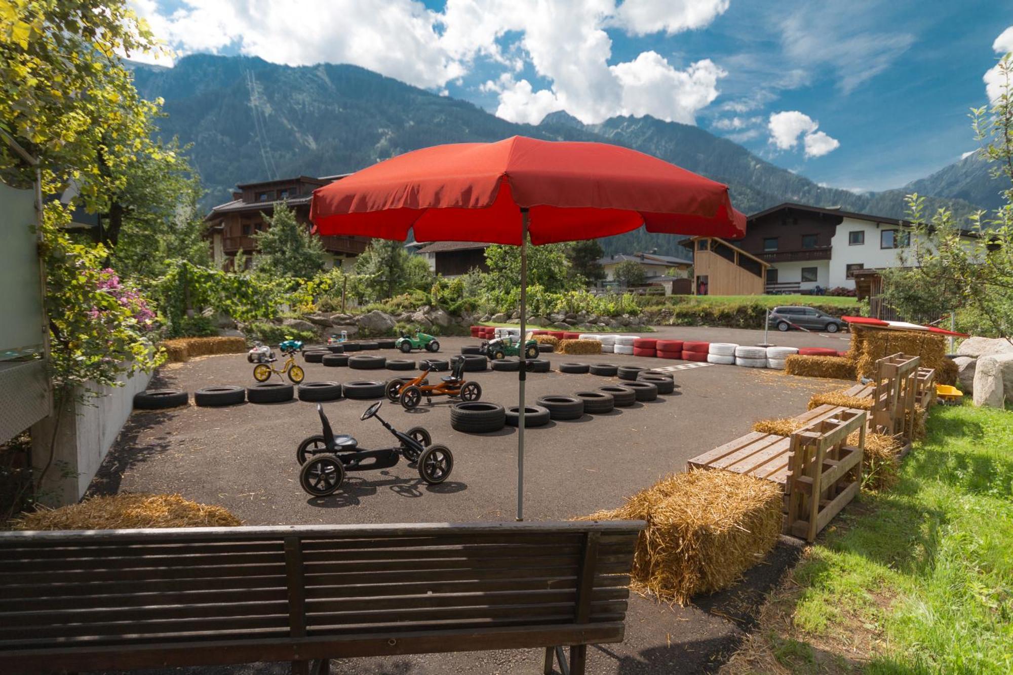 Apart Central - Premium Mountain&Garden Mayrhofen Ngoại thất bức ảnh